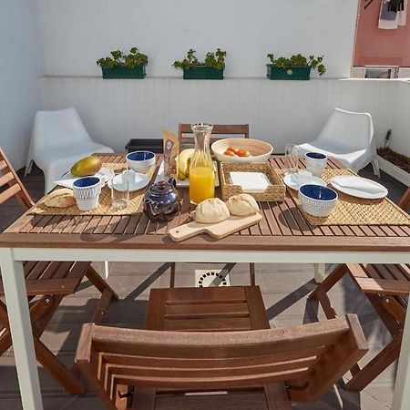 Modern 2 Bedroom Apartment In Estrela With Outside Terrace! Amazing For Families, Couples, Friends Lisboa Extérieur photo