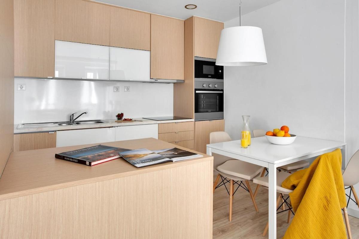 Modern 2 Bedroom Apartment In Estrela With Outside Terrace! Amazing For Families, Couples, Friends Lisboa Extérieur photo